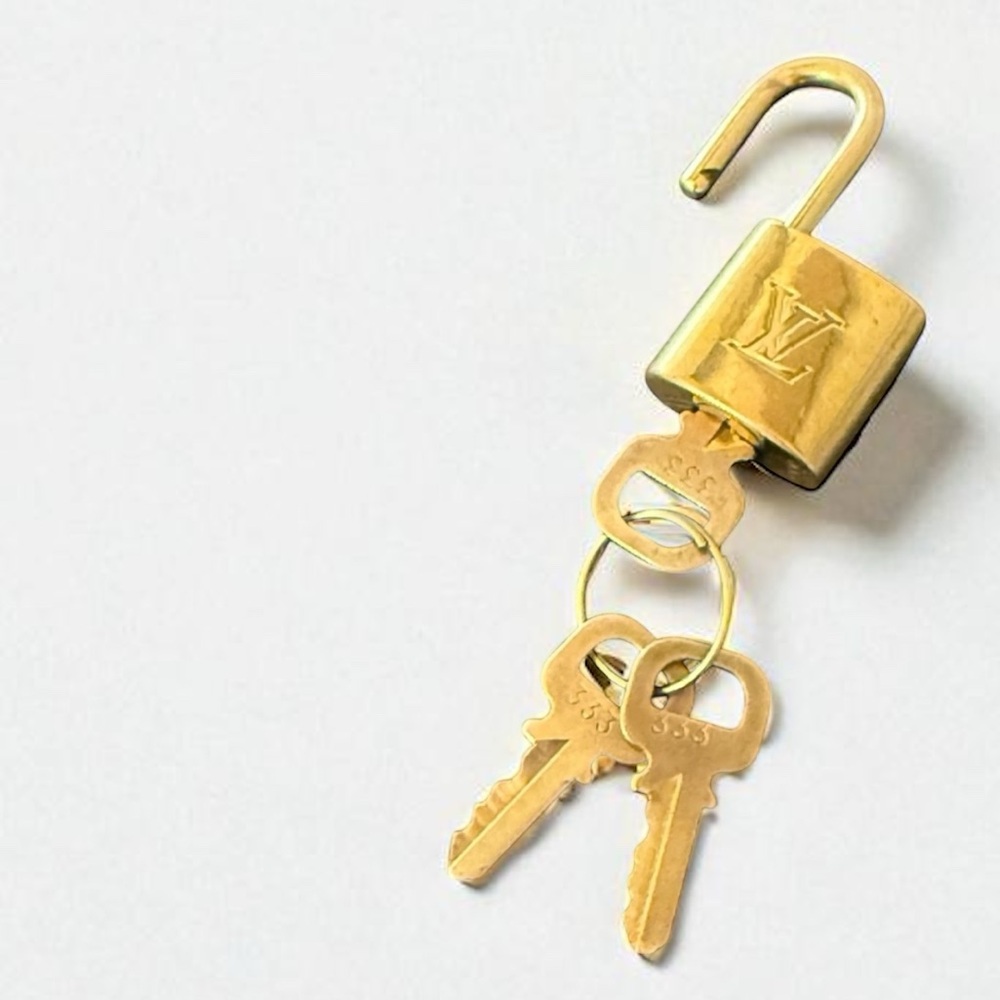 RARE LOUIS VUITTON Gold-Tone Lock and Key Set # 333 with THREE Keys! ✨✨✨